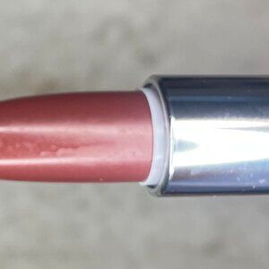 Clinique Dramatically Different Lipstick in A Different Grape - New without box